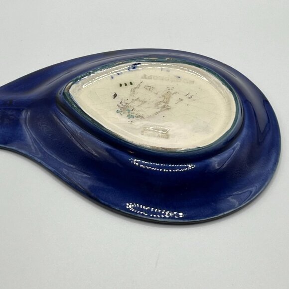 Moorcroft Cobalt blue with pink hibiscus Pottery teardrop ashtray. Signed - Picture 4 of 7